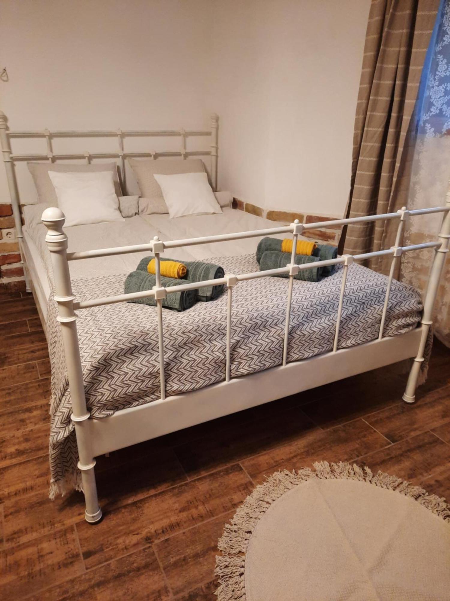 Kuria Apartman Budapest With Free Parking المظهر الخارجي الصورة
