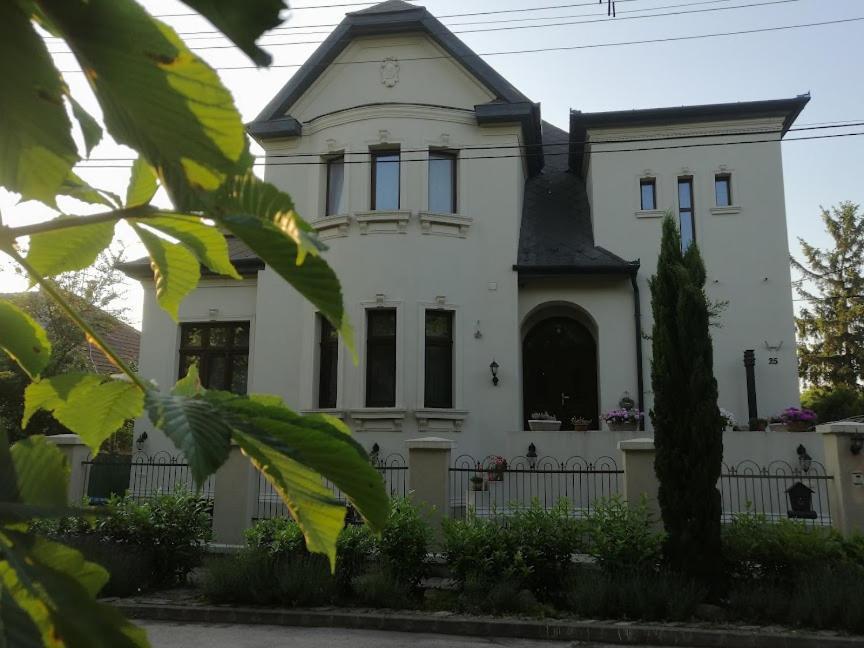 Kuria Apartman Budapest With Free Parking المظهر الخارجي الصورة
