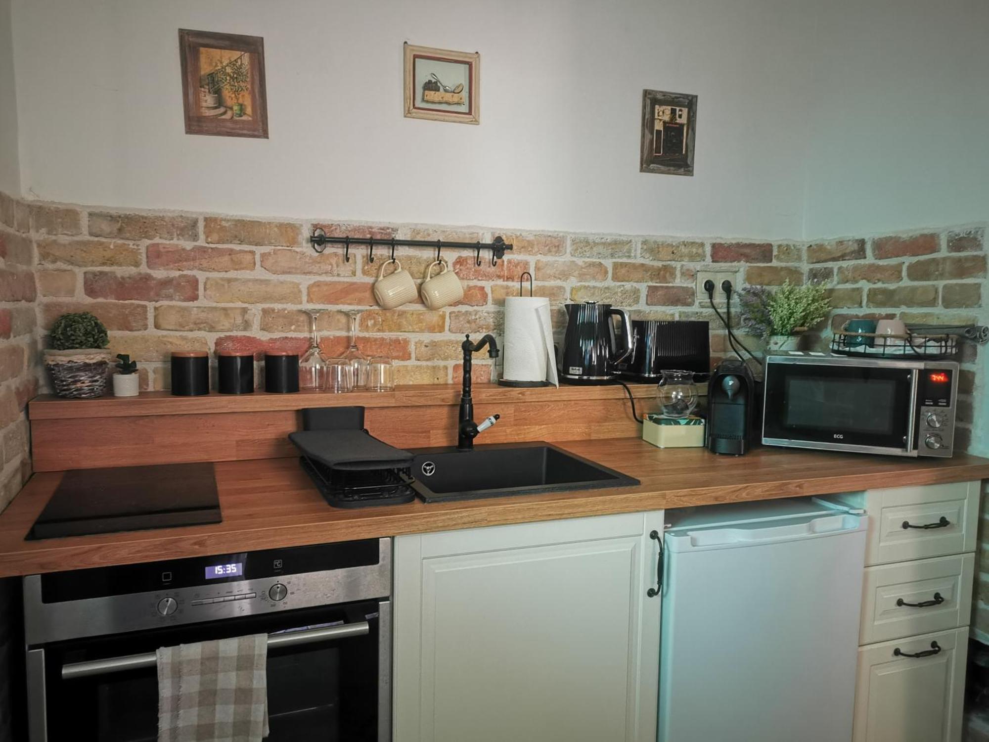 Kuria Apartman Budapest With Free Parking المظهر الخارجي الصورة