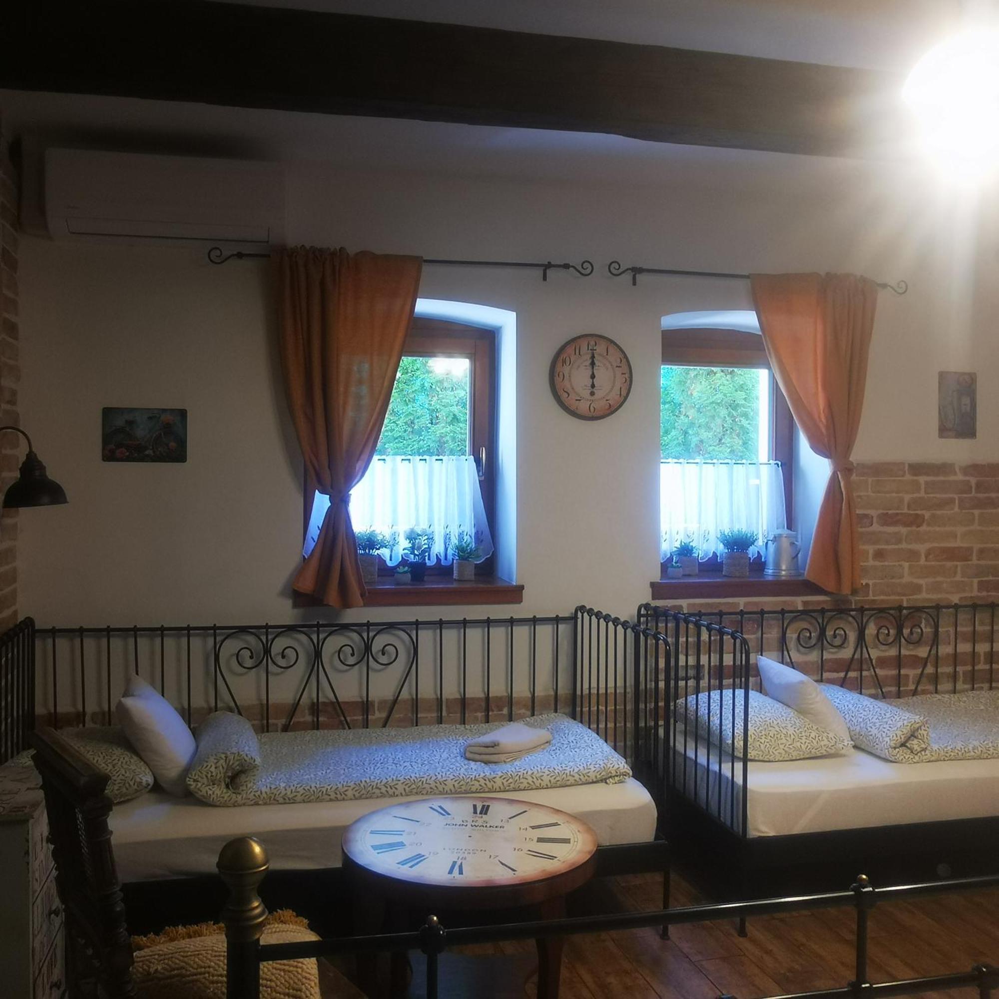 Kuria Apartman Budapest With Free Parking المظهر الخارجي الصورة